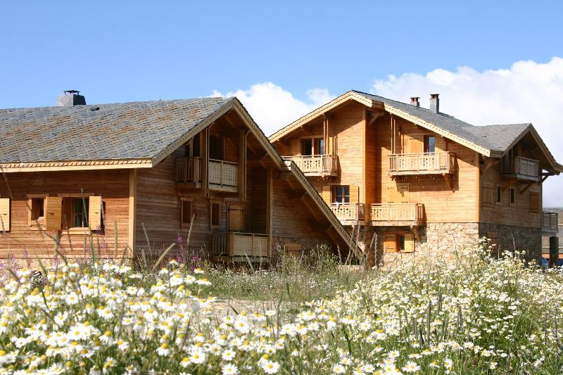 Madame Vacances Les Chalets De L'Altiport Alpe d'Huez Exteriér fotografie